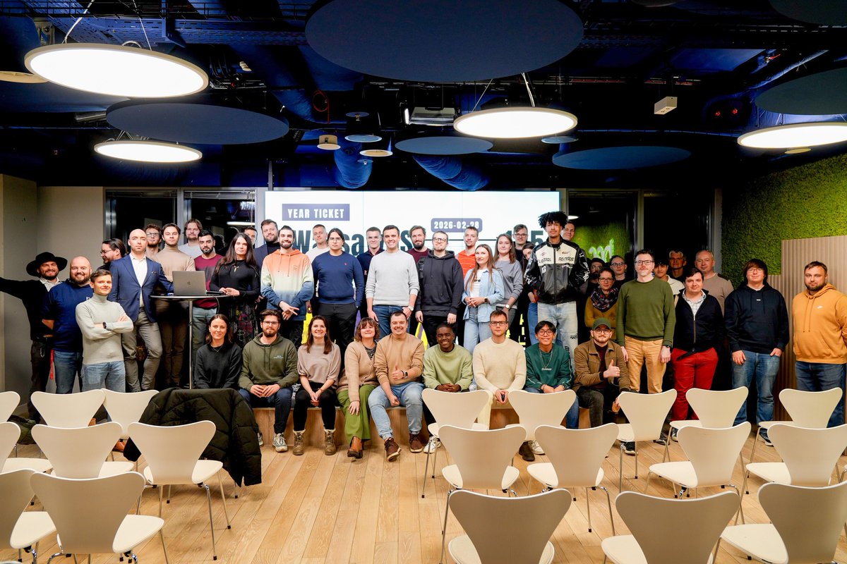 devksh's tweet image. I recently attended WarsawJS meetup #123 at BEC Poland in Warsaw. It was my first tech meetup in the city and it was a great experience. There were cowboys, monorepos, witchers and hydration. 🤠🧙‍♂️💦 It was fun 🚀