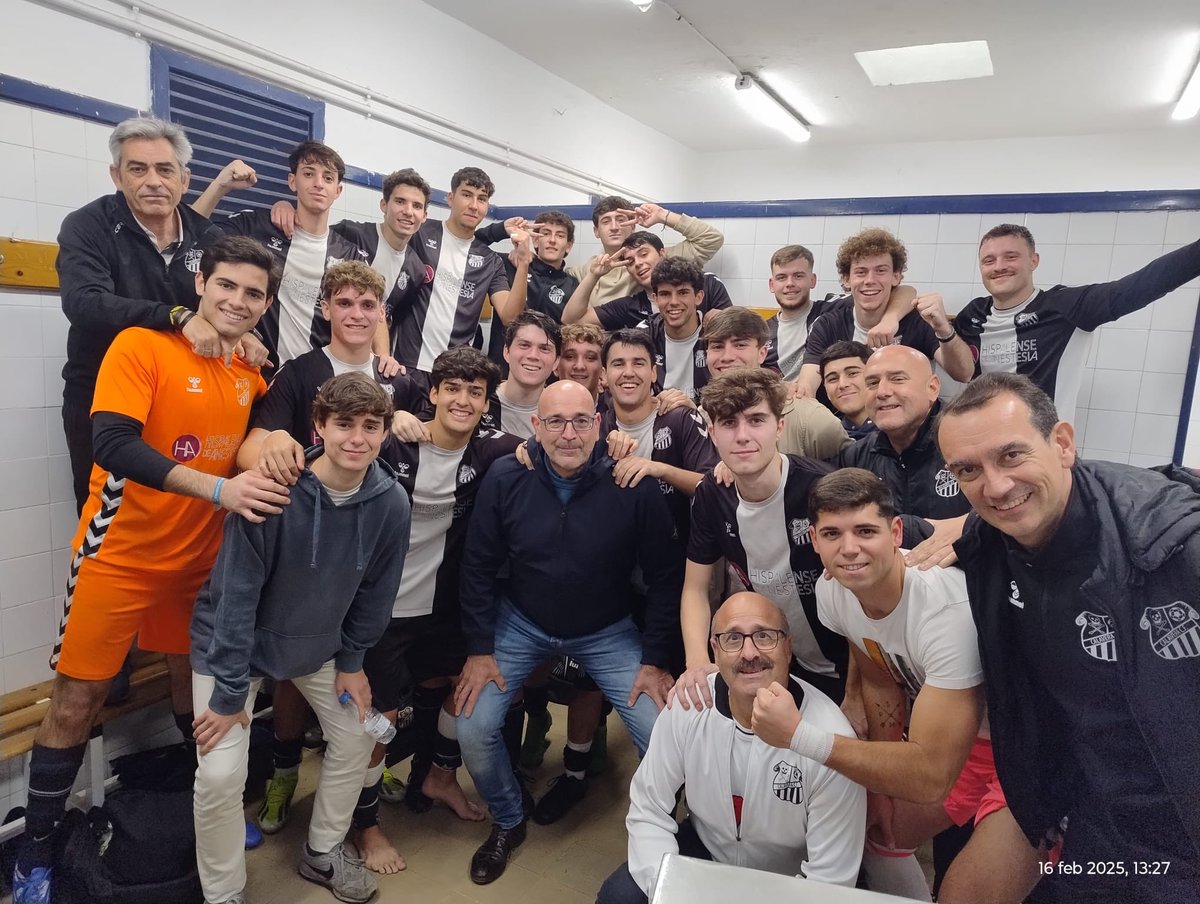 #CalaveraCF 

✅ Importante victoria para el primer equipo, primera del año en casa. Los chicos de <a href="/mistercrack171/">mistercrack17</a> se impusieron por 4-1 al <a href="/CDClaretSev/">C.D. Colegio CLARET</a> y siguen en lo más alto de la tabla. 

⚽️ Carlos Guanche (2), Ale Infantes y Guille, goleadores.