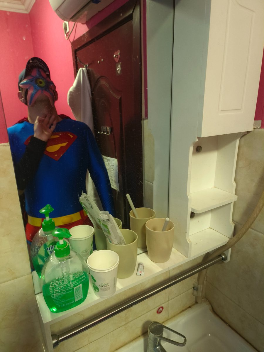 乱码访客 tweet media