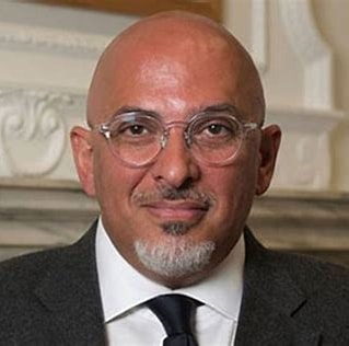 dave43law's tweet image. Sunak - bet against UK in 2008 made a fortune

Zahawi - overlooked millions in tax

Hunt - forgot completely that he owned 7 flats

Reeves - allegedly buys a couple of presents on expenses in a previous job over a decade ago and the BBC launch a massive investigation.