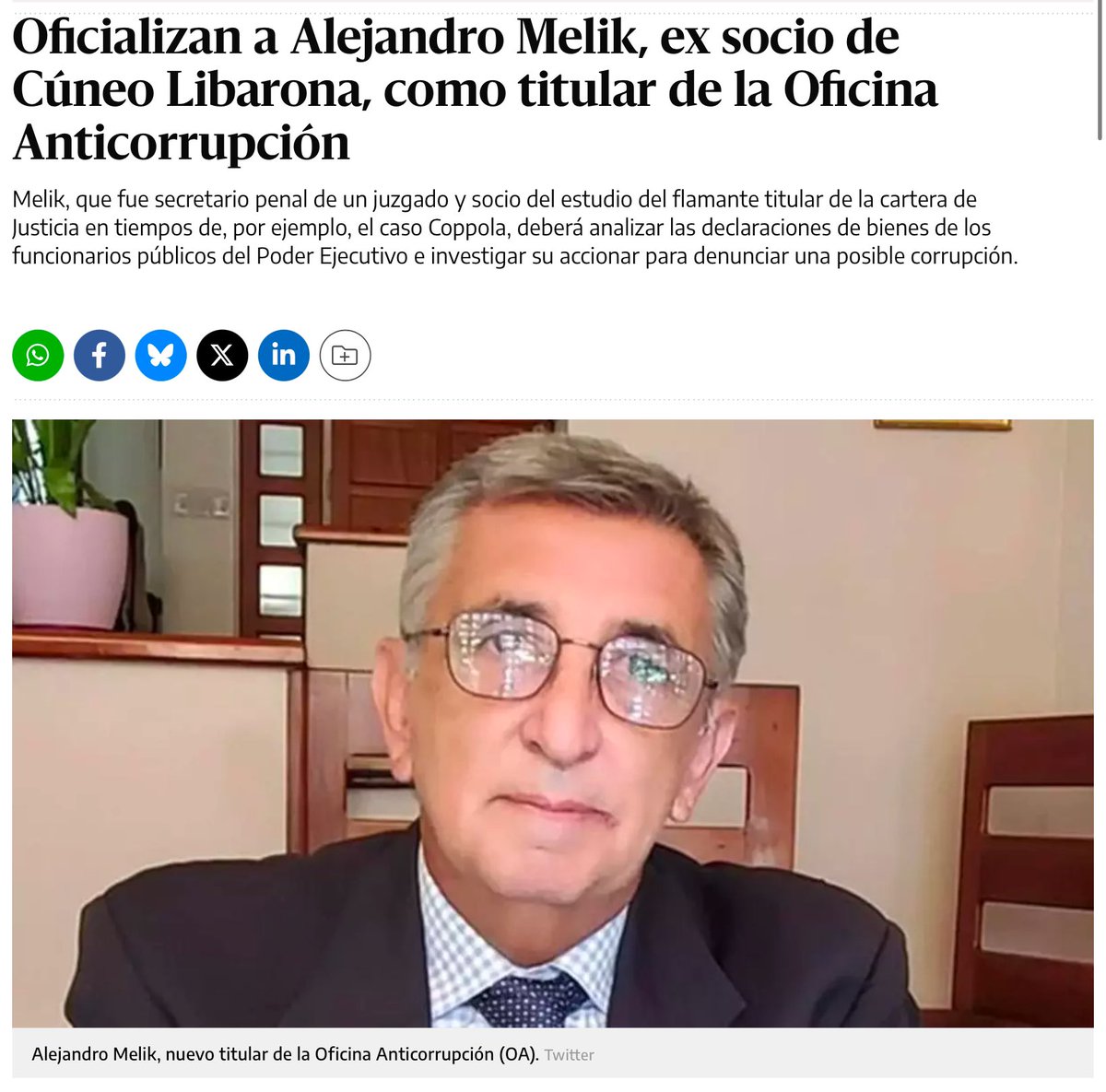 icevainillaice's tweet photo. El Presidente decidió que la oficina anticorrupción, a cargo de un funcionario nombrado por el presidente y ex socio del ministro de Justicia que nombró el presidente, investigue al presidente.
Es joda https://t.co/0snmSxkOKW