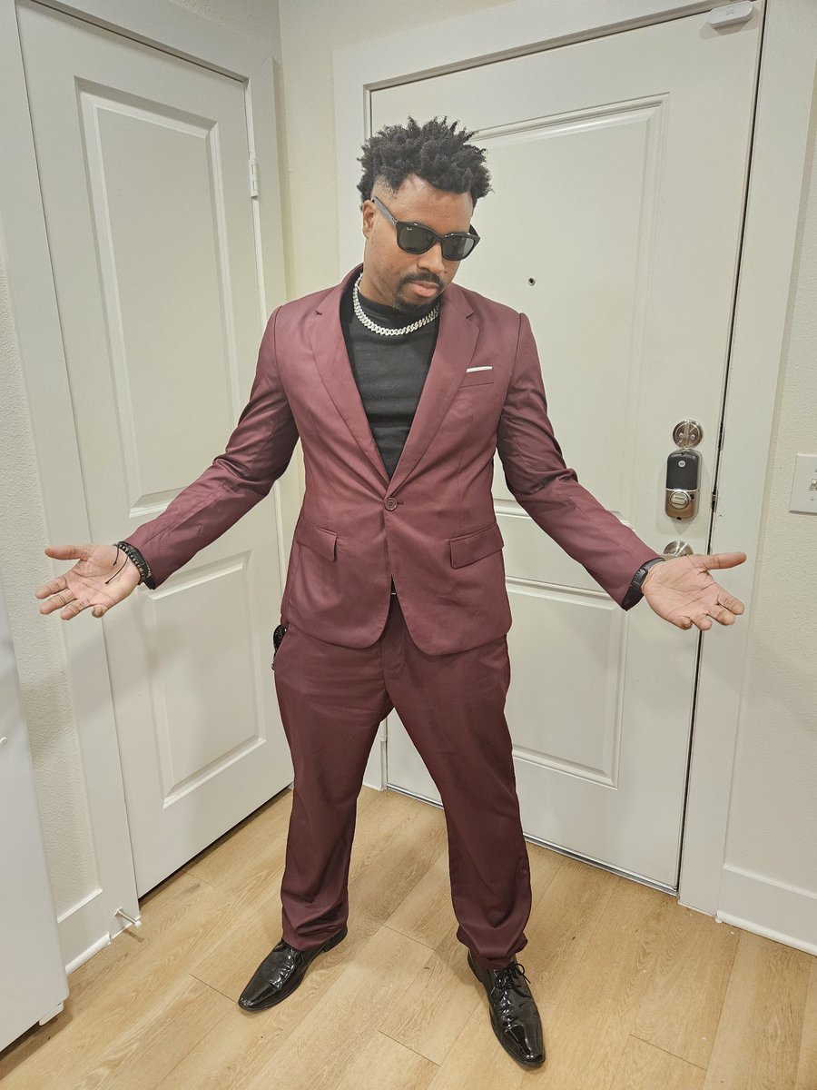 🎵 "If you had me, that's a big loss
Got plenty motion cuz I'm big boss 
A gallon drip, yeah I'm big sauce
10 on my neck, yeah it's big frost" 🎵

I'M STEPPING ON ALL MY HATERS ALL 2025, THEY BIG MAD BRUH! CATCH THIS WAVE IF YOU CAN! 🌊😤💙🔥👑
       -DJ ROYALE