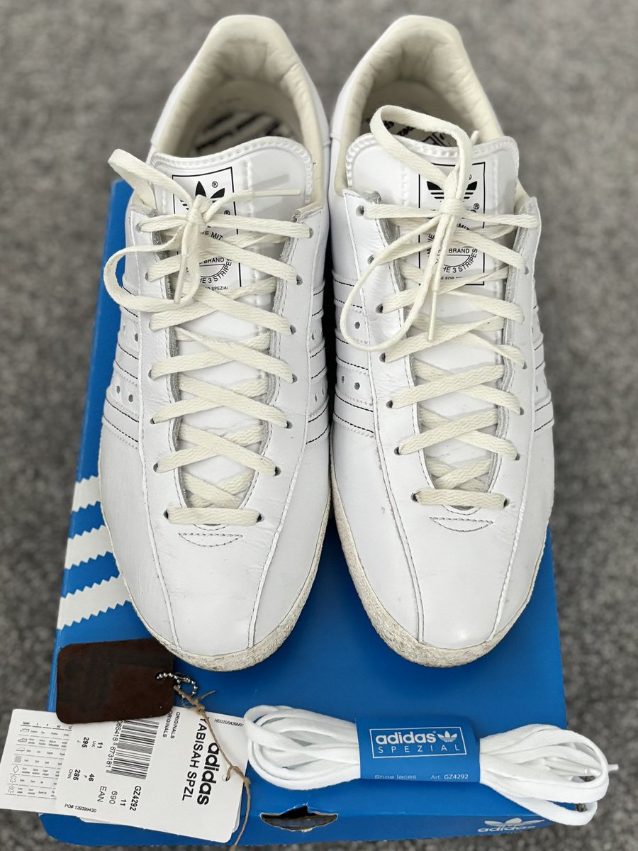 Stevo6661's tweet image. Adidas Yabisah SPZL Size UK11 in stunning condition. Worn a couple of times . Selling my “flatties “ as can’t wear anymore £75 tyd

Retweets very welcome 🙏 
@adiFamily_ @T_C__B_S_T