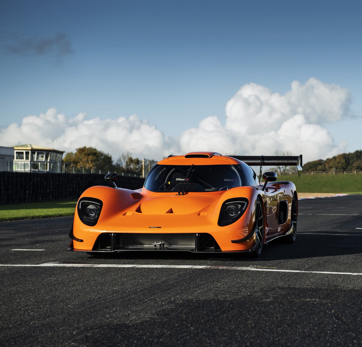 Ultima RS - The unparalleled analogue supercar that breaks all conventions