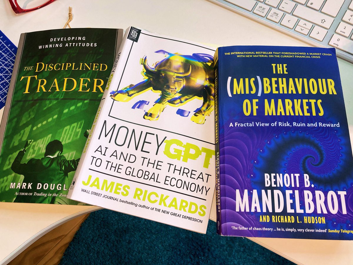 FelipeLodi's tweet photo. ~30 years in context in these 3 books, with a backdrop on risk analysis, from manual to GPT trading — and the brilliant Mandelbrot theory and mathematics — https://t.co/COw8UFV780