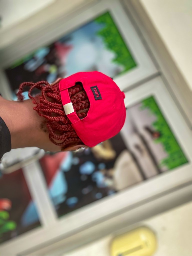 OfficialSuo's tweet image. Game face ready 🎙️⚽️
From Anfield to London 🏟️ goals go plenty today. Iseeé!!! 😌

Ch203 @DStvNg change language options to pidgin and we gucci. 👍🏽

#EPL
#OfficialPidginCommentator
#SundayFlow
#EnergyChief
#ChiefSuo
#Kpoko🧡