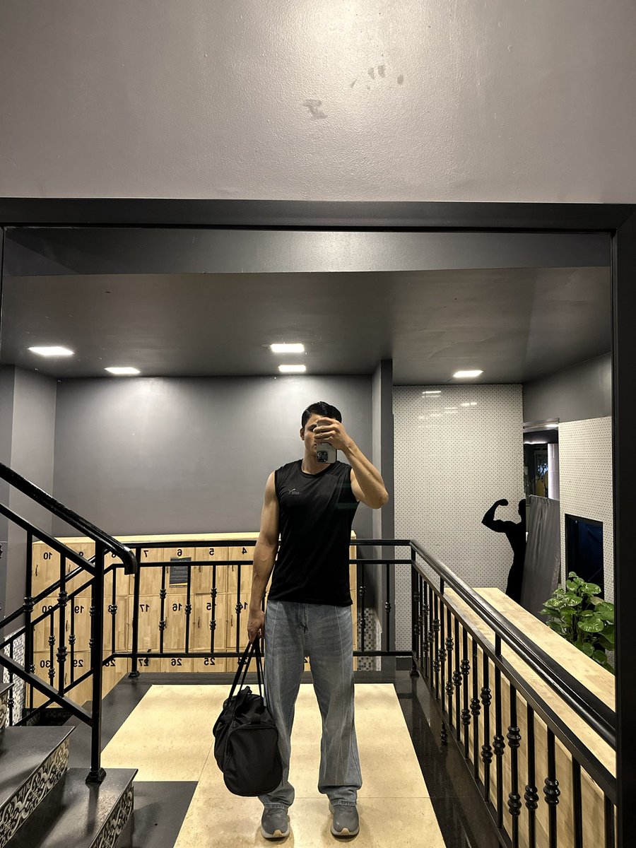 TolyHem1999's tweet photo. #gymratephotoshootday✅💪 https://t.co/gNXMJPqNDf
