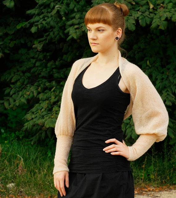 SuperSoftKnits's tweet photo. #WeddingBolero #shrug #CreamJacket #knit #mohairsilk #puffsleeve #bolero #BridalBolero #Shrug #Evening #dresscoverup #jacket #weddingsweater #handmadebolero #knittedbolero #BridesmaidCoverUp #WeddingJacket
https://t.co/9IFYU5Anir https://t.co/4ONKFY5ZGe