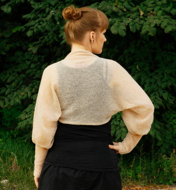 SuperSoftKnits's tweet photo. #WeddingBolero #shrug #CreamJacket #knit #mohairsilk #puffsleeve #bolero #BridalBolero #Shrug #Evening #dresscoverup #jacket #weddingsweater #handmadebolero #knittedbolero #BridesmaidCoverUp #WeddingJacket
https://t.co/9IFYU5Anir https://t.co/4ONKFY5ZGe