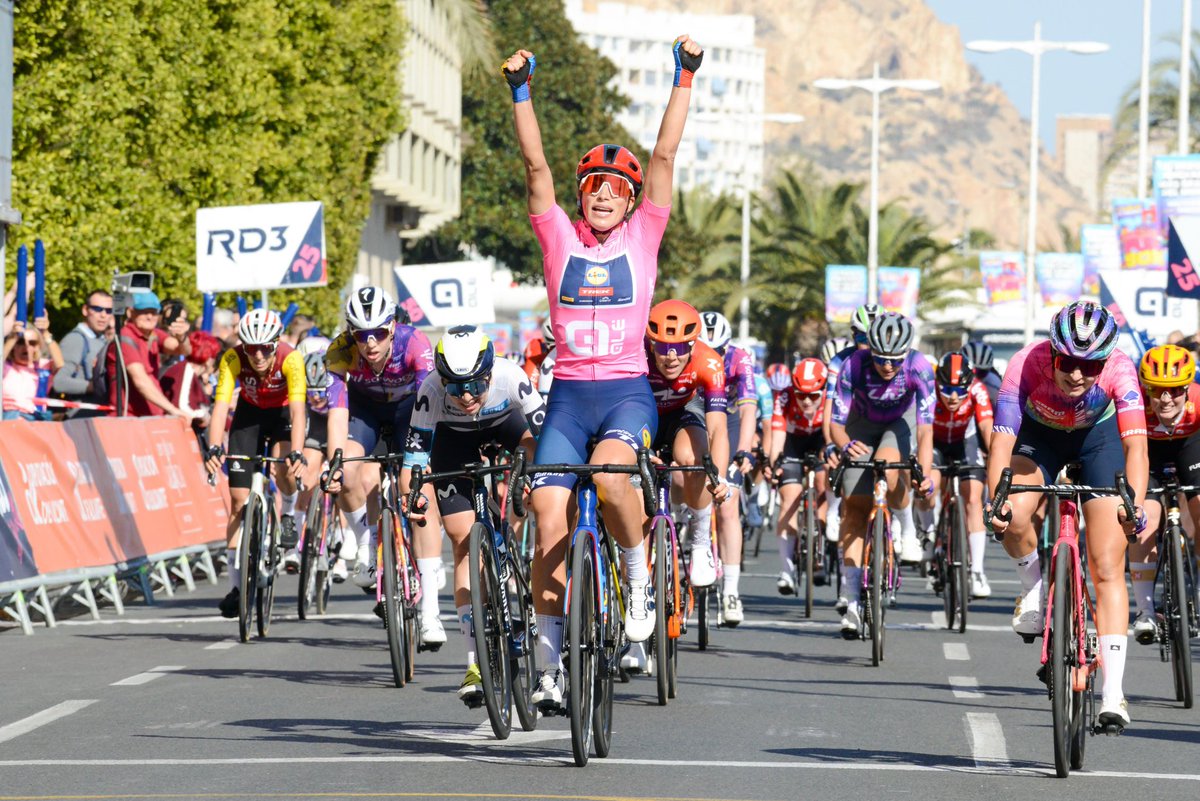 Setmana Ciclista - Volta Femenina de la CV (@setmanaciclista) on Twitter photo 🥇 ¡ELISA BALSAMO!
🚀 <a href="/Elisa_balsamo/">Elisa Balsamo</a> wins stage 4️⃣!
¡La velocista repite y se apunta su 2ª etapa (7ª en total)!
👑 ¡DEMI VOLLERING SE LLEVA LA GENERAL! <a href="/demivollering/">Demi Vollering</a> wins the GC
🧡 #SetmanaCiclista 🥇 ¡ELISA BALSAMO!
🚀 <a href="/Elisa_balsamo/">Elisa Balsamo</a> wins stage 4️⃣!
¡La velocista repite y se apunta su 2ª etapa (7ª en total)!
👑 ¡DEMI VOLLERING SE LLEVA LA GENERAL! <a href="/demivollering/">Demi Vollering</a> wins the GC
🧡 #SetmanaCiclista