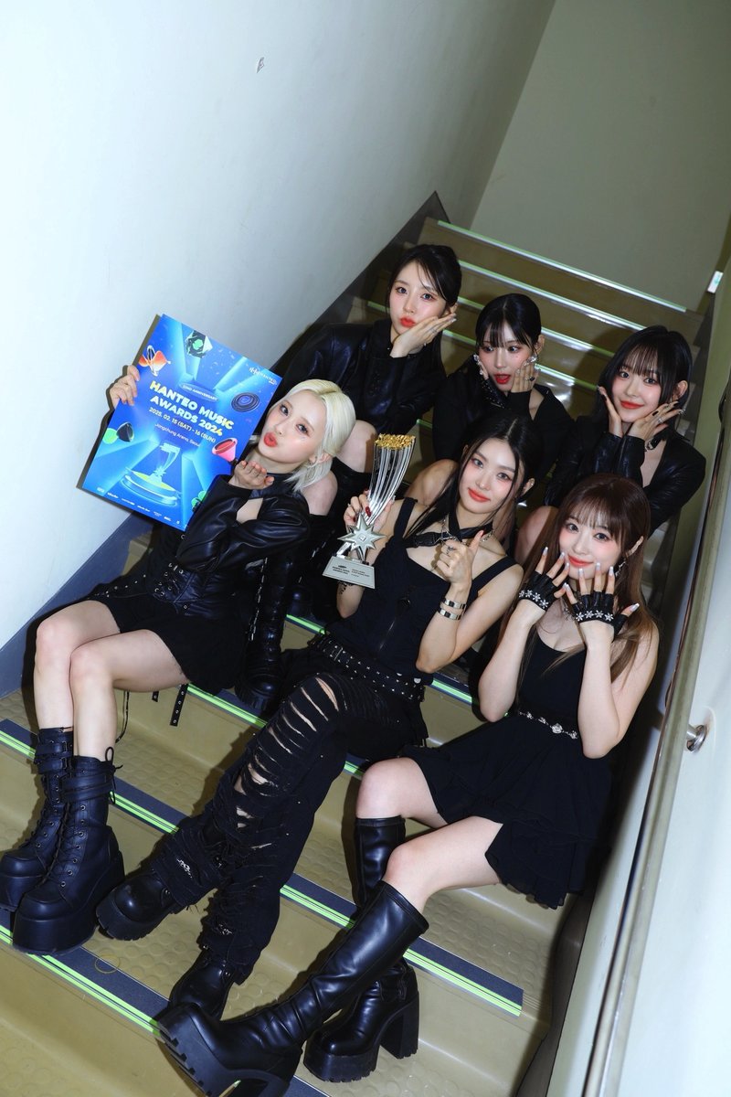CUBE_LIGHTSUM's tweet photo. [📸] 250216 @ 32주년 한터뮤직어워즈 2024

LIGHTSUM이 'Hanteo-choice K-POP Female Artist'상을 수상했습니다!
LIGHTSUM에게 큰 사랑을 보내주신 SUMIT 정말 감사합니다!
앞으로도 오래오래 함께해요❤️

#LIGHTSUM #라잇썸
#HanteoMusicAwards #HMA2024 #한터뮤직어워즈 https://t.co/x4nJwBEk6w