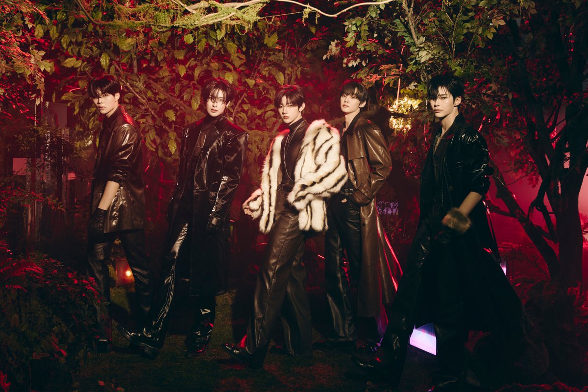 ZEROBASEONE (@zb1_official) on Twitter photo ZEROBASEONE The 5th Mini Album
γ πππ¨π π£ππ₯ππππ¦π γ
Concept Photo SEEK ver.
#SUNGHANBIN #ZHANGHAO #RICKY
#KIMGYUVIN #PARKGUNWOOK
#μ±νλΉ #μ₯νμ€ #λ¦¬ν€ #κΉκ·λΉ #λ°κ±΄μ±
πΏ Pre-Save
zb1blue.kr
2025.02.24 18:00 (KST)
#ZEROBASEONE #ZB1 #μ λ‘λ² μ΄μ€μ ZEROBASEONE The 5th Mini Album
γ πππ¨π π£ππ₯ππππ¦π γ
Concept Photo SEEK ver.
#SUNGHANBIN #ZHANGHAO #RICKY
#KIMGYUVIN #PARKGUNWOOK
#μ±νλΉ #μ₯νμ€ #λ¦¬ν€ #κΉκ·λΉ #λ°κ±΄μ±
πΏ Pre-Save
zb1blue.kr
2025.02.24 18:00 (KST)
#ZEROBASEONE #ZB1 #μ λ‘λ² μ΄μ€μ