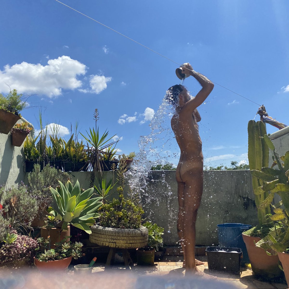 Marquinha tá em dia!