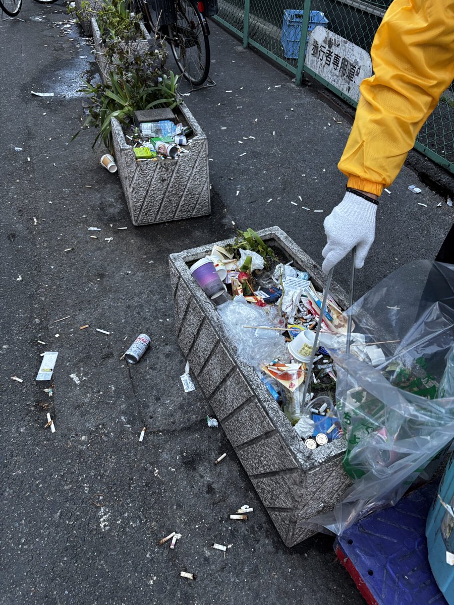 OsakaVolunteer's tweet photo. \ #環境 /道頓堀を一緒に楽しく清掃しましょう!🗑
御堂筋から堺筋までの間を #清掃 します!
日時:3/1(土) 6:30-8:00
集合:スターバックスコーヒーTSUTAYA EBISUBASHI店前 (最寄:各線「なんば」)
募集先:Hands On Tokyo @Hands_On_Tokyo
詳細
☞ https://t.co/Idq3pcih6h
#M331 #中高生可 https://t.co/ehp0Wvrfj2