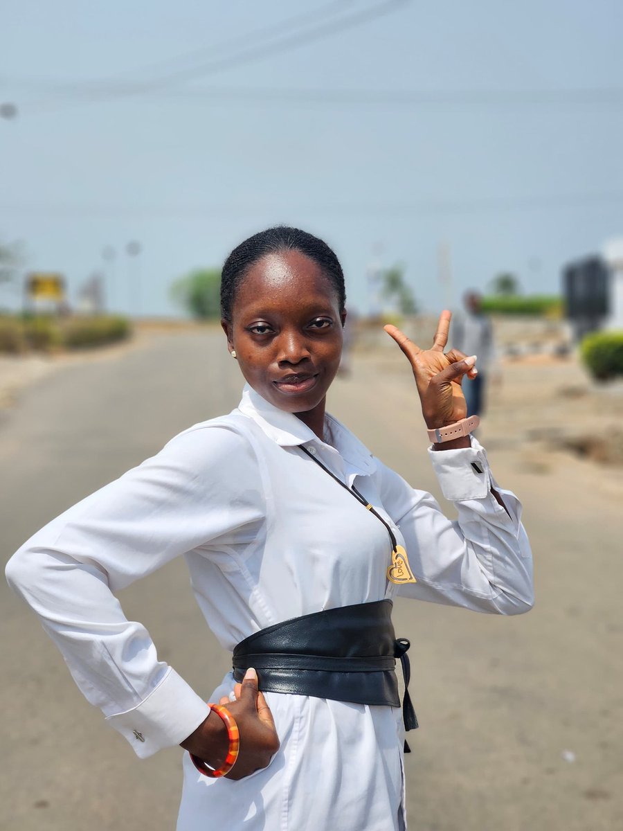 thesimplenife's tweet photo. A Sunday! 
PTG Says... Live your life based on principles and not emotions
@communionglobal #communionCCCampus #PstTopeWords 
Ready for the week! CBT or OMR @OAUniversity @TheGreatestIFE https://t.co/djN4n8JiVK