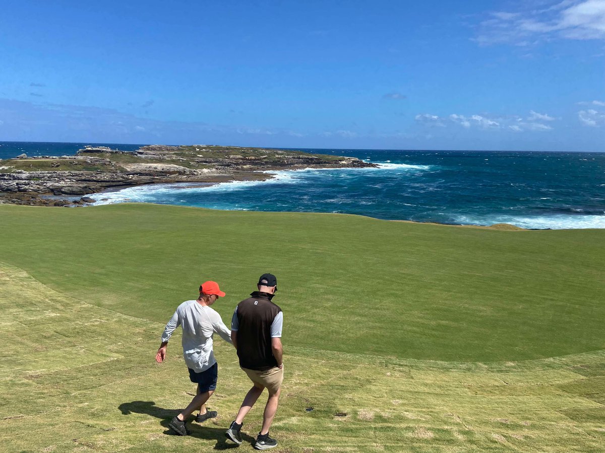 rae_stinker82's tweet photo. Recent holiday down under 🇦🇺 with some fellow greenkeepers. Inspection of the new works at NSW GC, played Concord in Sydney and Tuncurry on the north coast and visited a few outback courses, Murrayville GC https://t.co/gN33Gs6mKp