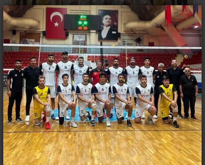 Voleybol 1. Lige yükselen Adana Akkapı Oluşum Spor Kulübü sporcularını ve teknik ekibini  kutluyor, başarılar diliyoruz 🤲🇹🇷🤲
