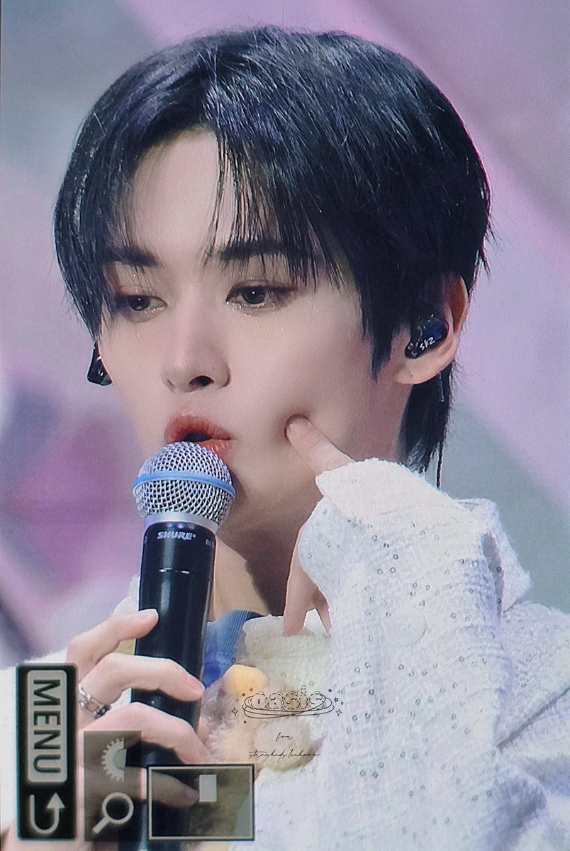 leeknow_kr's tweet photo. 250215 𝗦𝗞𝗭 𝟱'𝗖𝗟𝗢𝗖𝗞 팬미팅 

😽😽💛

#Straykids #스트레이키즈 #Leeknow #리노 https://t.co/bhskGcLIXo