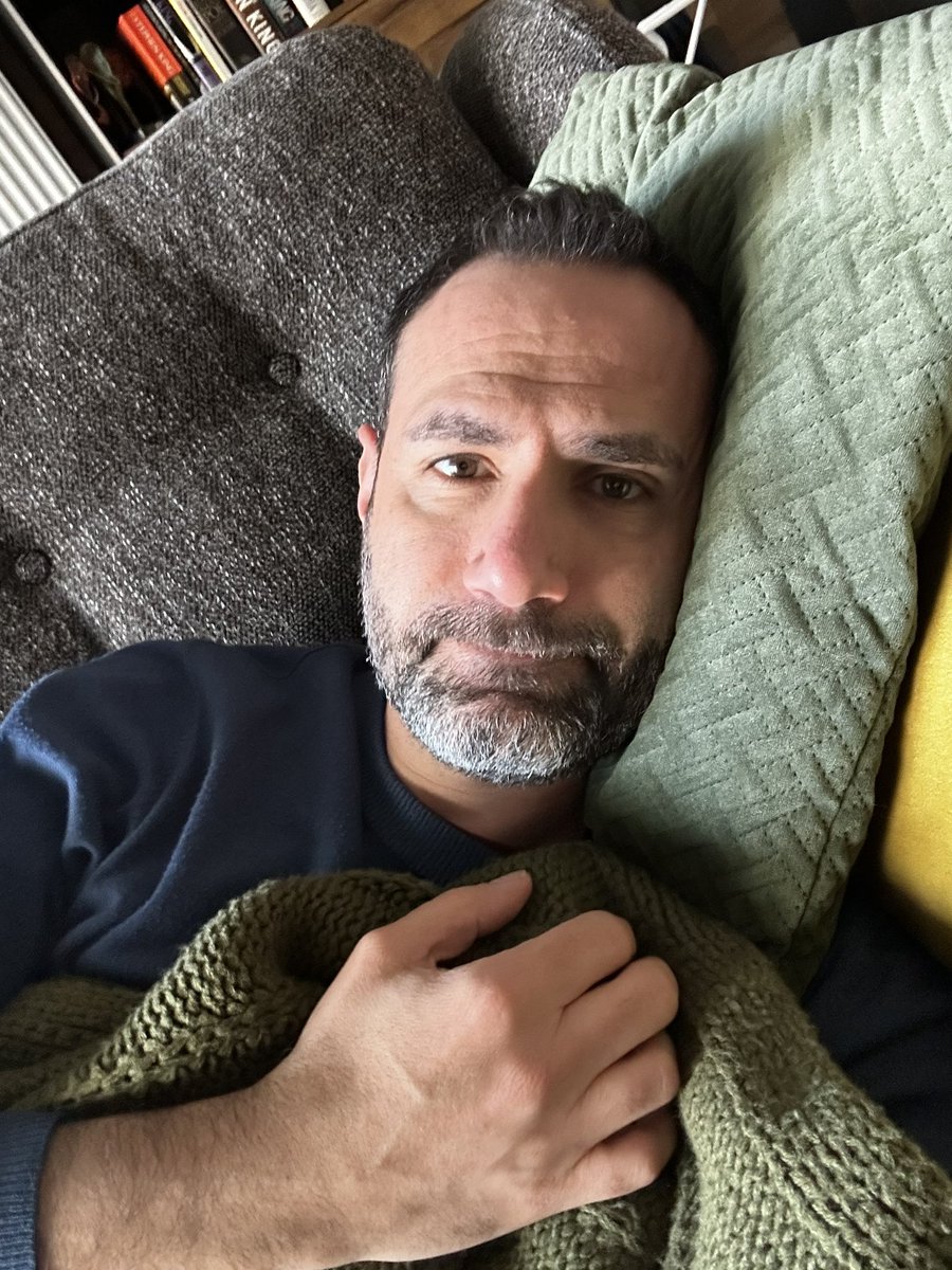 richie_rich77's tweet photo. #SofaSunday https://t.co/WqZhZQXfAq