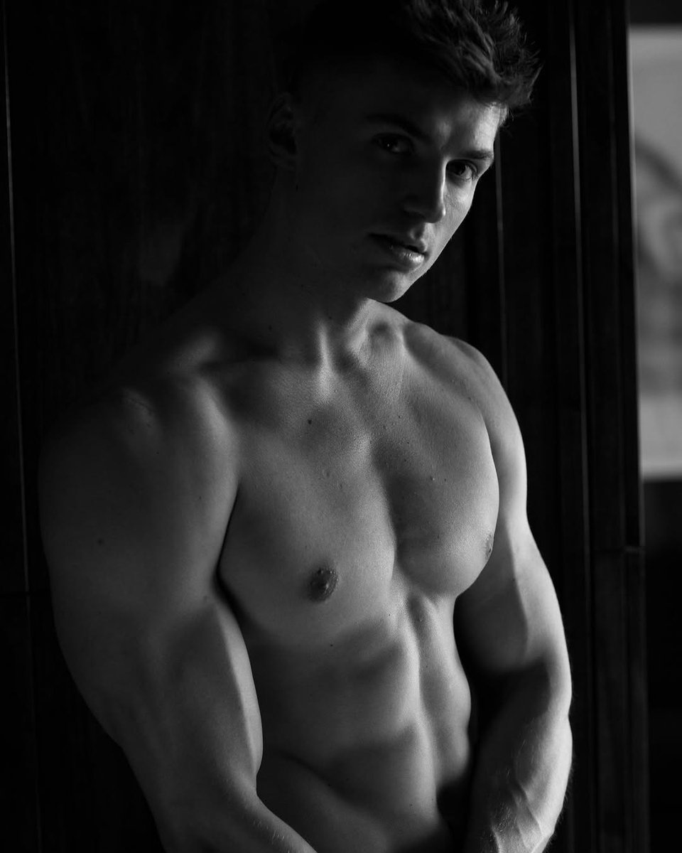 Asher4ester's tweet image. 