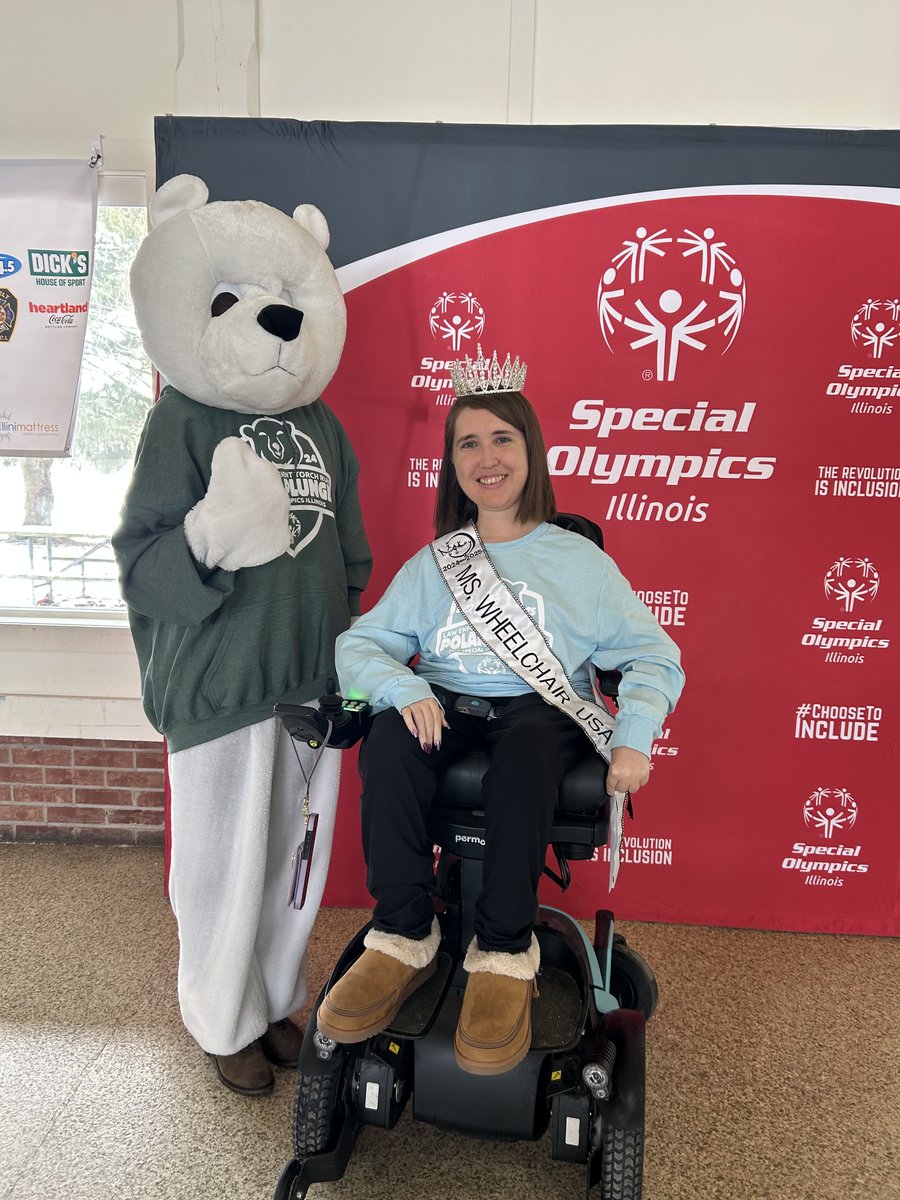 I was able to volunteer for the Special Olympics Polar Plunge. I love this event and seeing all the supporters in the community. They raised over $77,000!

RaeAnne Lindsay, Ms. Wheelchair USA 2025
#mwusa #mswheelchairusa #mtwusa #disabilitypageants #plunge #specialolympics