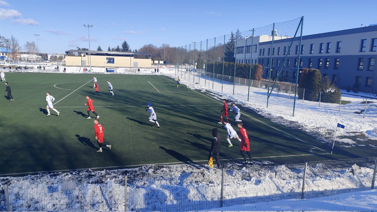 Macko_director's tweet photo. Przed ligą, mecz kontrolny 🧐 
Bardzo ciekawy sparing ⚽👌

@UniaSwarzedz  vs @Huraganisci 2:2 (2:1) https://t.co/DbNsbVy4LV