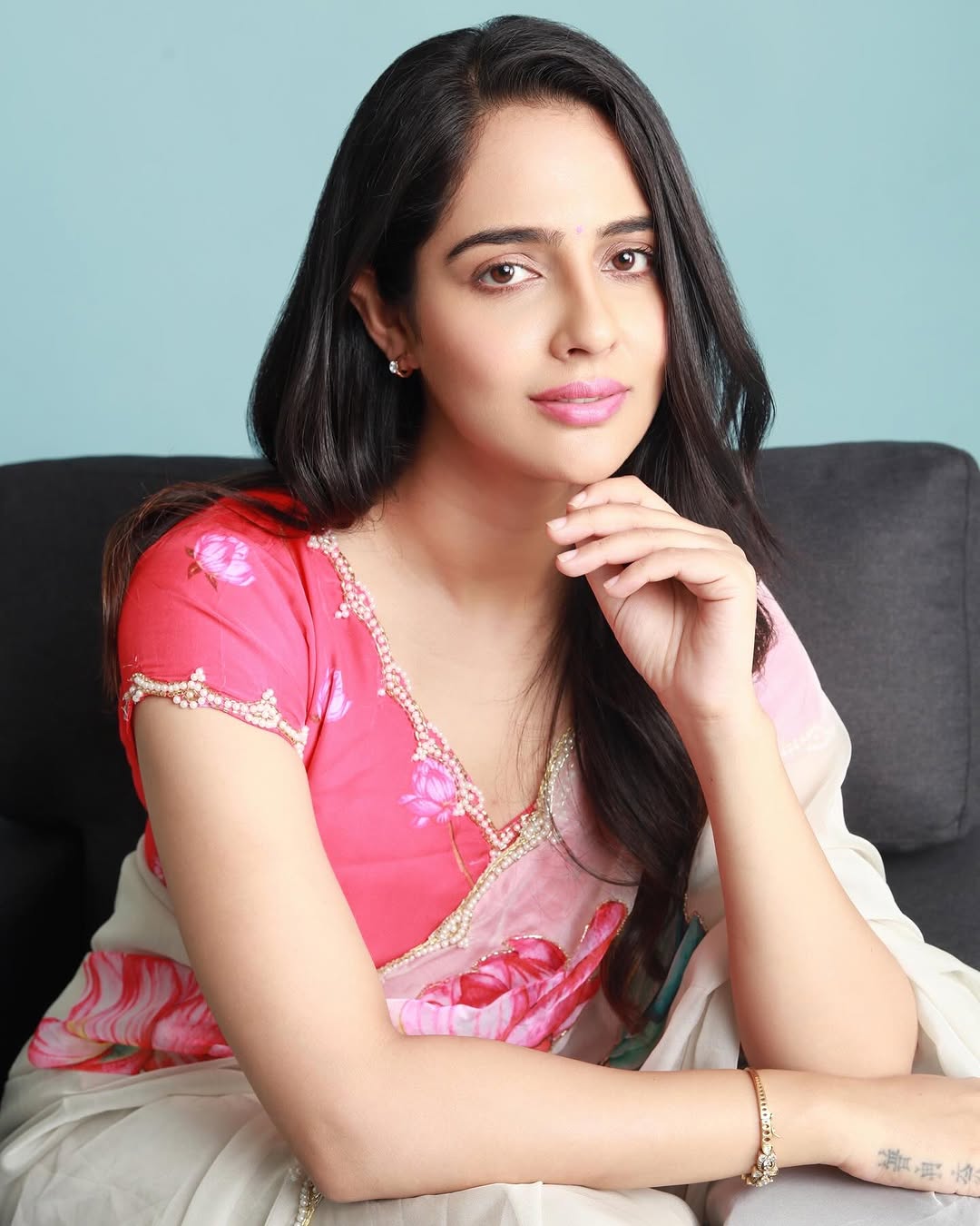 Gj6mcIqW4AEEtCT?format=jpg&name=large