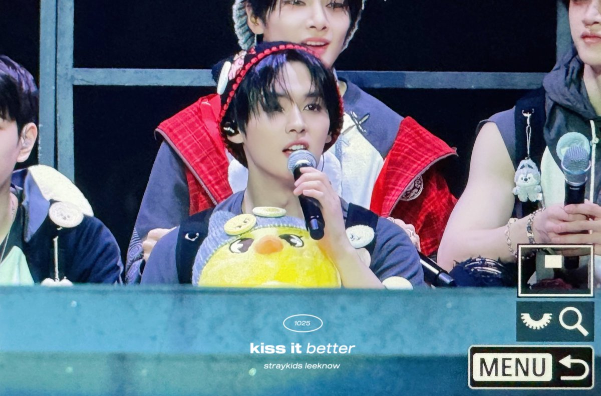 kissitbetter_98's tweet photo. 250216 SKZ 5’CLOCK 🥹👋👋
#리노 #Straykids https://t.co/PygwaJr09h