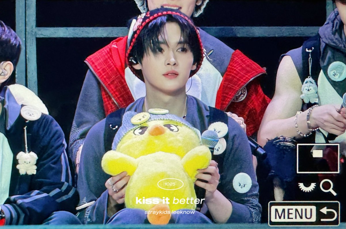 250216 SKZ 5’CLOCK 🥹👋👋
#리노 #Straykids