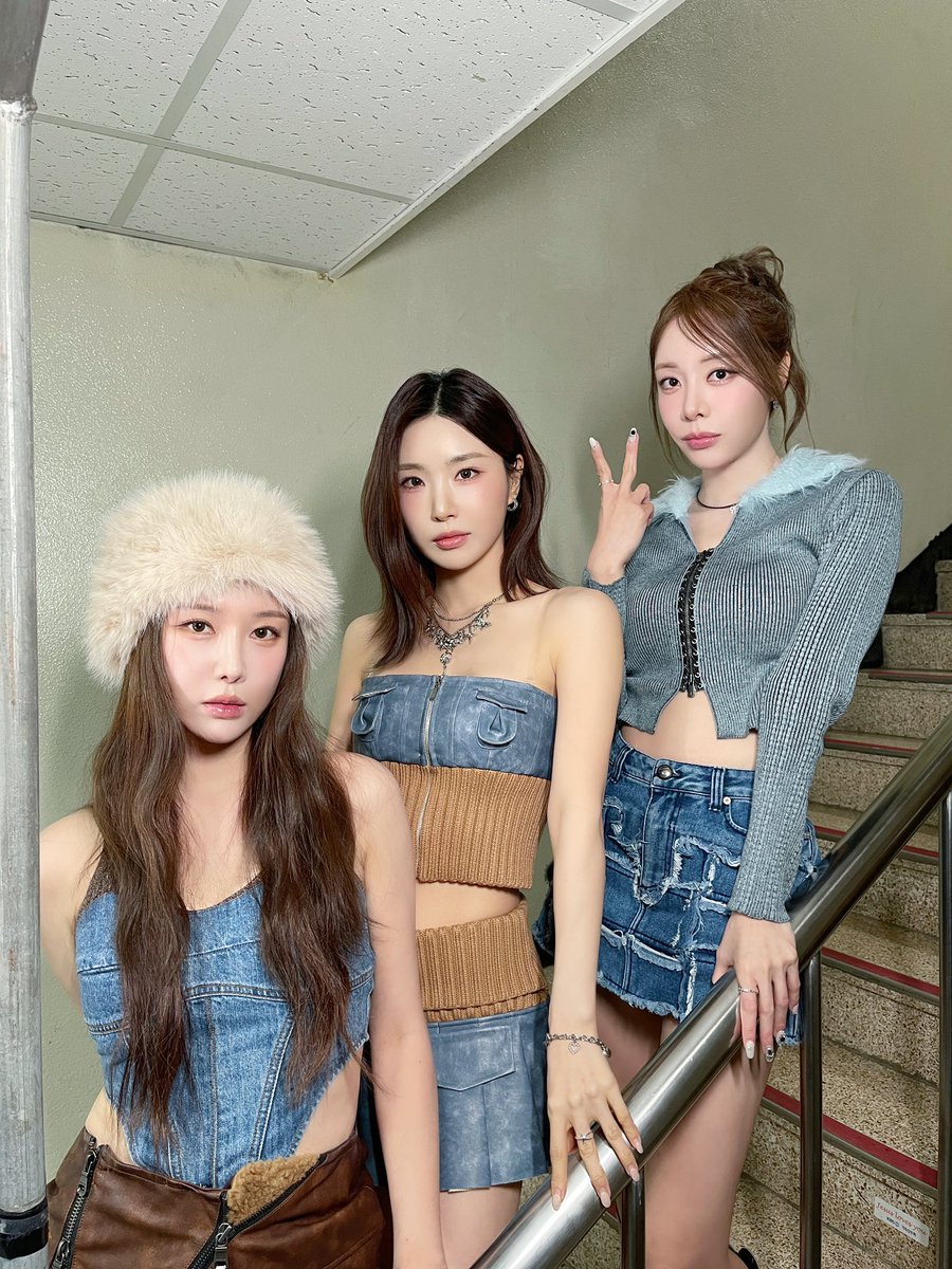 weare_bbgirls's tweet image. 📷 // 250216 KBS1 열린음악회

9주년에 함께한 열린음악회!
쁘이 오래오래 함께해요💕

#브브걸 #BBGIRLS
#LOVE2