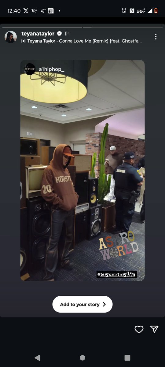 A1Hiphop's tweet photo. @TEYANATAYLOR #teyanataylor shows loves to #A1hiphop #houston 🤘🏽 https://t.co/nzyZcqJI1J