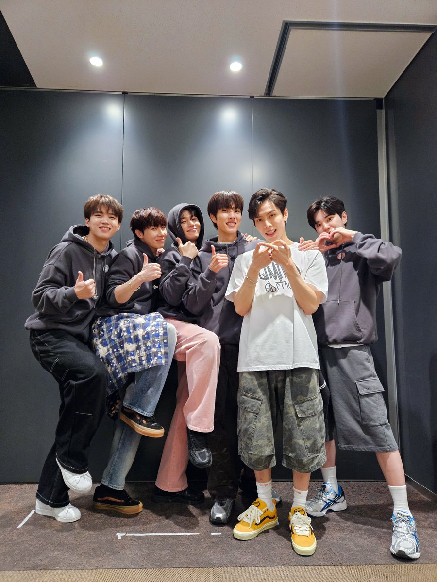 IFNT_Official_'s tweet photo. PHOTO]

20250216 @ 2024 - 2025 INFINITE
15TH ANNIVERSARY CONCERT
<LIMITED EDITION> in YOKOHAMA

어느새 후반부를 달리고 있는 리미티드 에디션!
이렇게 다양한 곳에서 공연을 할 수 있는 건 
변함없이 응원해주시는 인스피릿 덕분❤

#인피니트 #INFINITE
#15TH_ANNIVERSARY_CONCERT
#LIMITED_EDITION #YOKOHAMA
#먼_내일에도_함께_있을_인피니트와_인스피릿