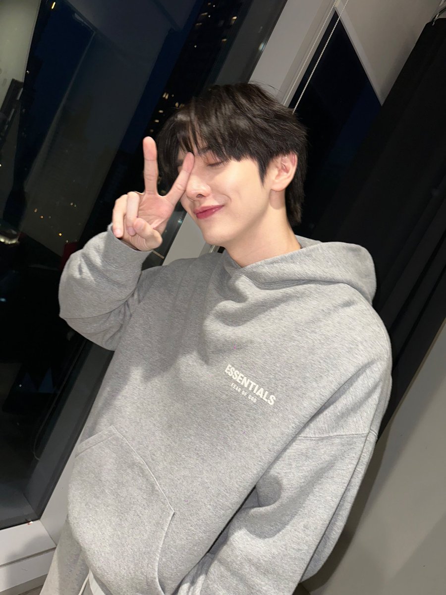 คิดถึงลักยิ้มมมมมมมม แฟนไซน์ที่ไทยพี่แม็กกี้จะมาได้ยัง หนูอยากใช้เงินอีกอ่ะพี่ เร็วๆเลยค่ะ 😌🤧🤍

#maxky_rp