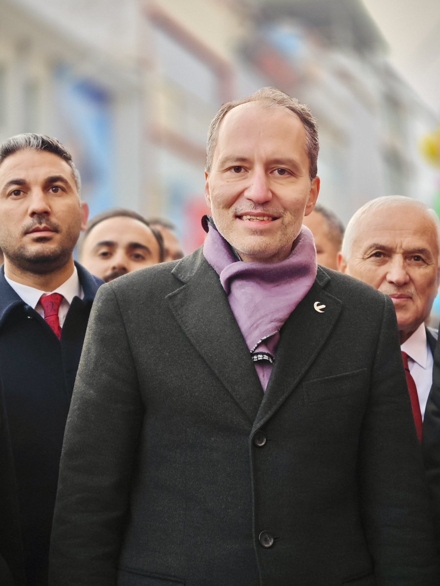 Lider Sahada, Milletinin Yanında!