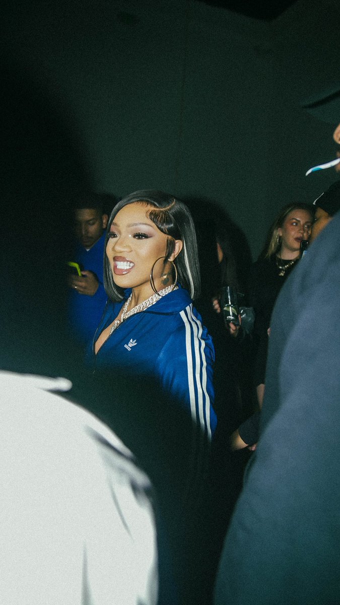 izzycreatezz's tweet image. Adidas party for NBA all-star weekend🔥