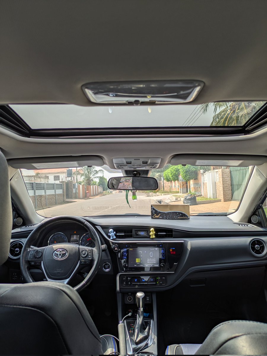FocusSeth's tweet photo. @kwadwosheldon 2019 TOYOTA COROLLA SE 

FULL OPTION 
FOR SALE/ SWAP 

PRICE 248K NEGOTIABLE 

LOCATION ADENTA 
0241246690 https://t.co/ksn2NanbKv