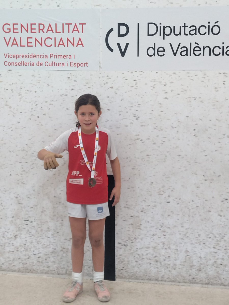 🗣Última hora: Laia d'Ontinyent campiona de Raspall Individual dels JECV de la <a href="/fedpival/">FedPilotaValenciana</a>.
🏆Ha aconseguit ser Campiona en tres modalitats enguany en una gran temporada.
⚾️Futur i present de la #PilotaValenciana a Ontinyent
Enhorabona Laia!