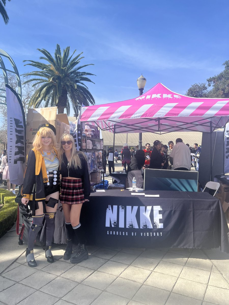 becboxer's tweet image. So much fun @animeimpulse today supporting @nikke_global! I love voicing Ingrid in #nikkegoddessofvictory and had a blast meeting so many fans!  Thank you @The_Bill_Black for bringing me into this exciting franchise and showing Izzy and me around today! #nikke #voiceover #gaming