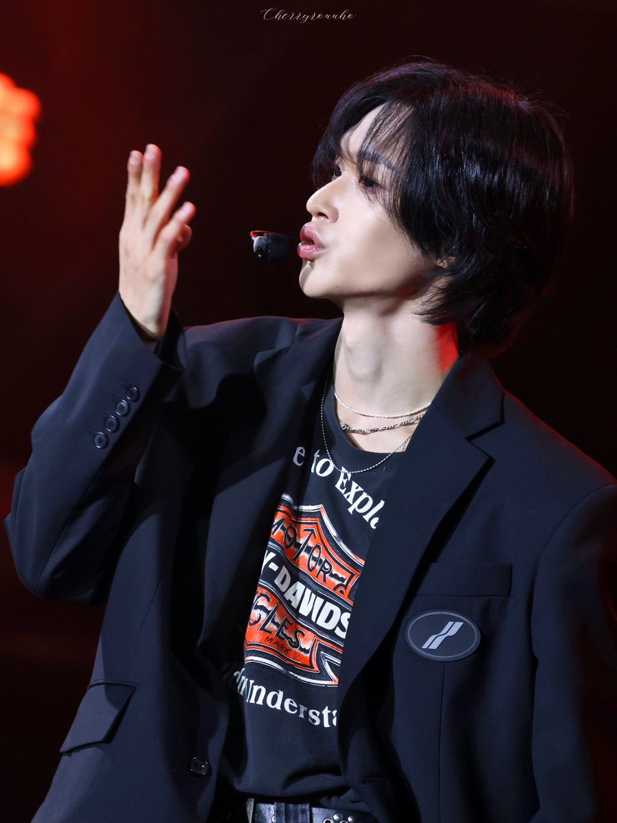 cherryrouuho's tweet photo. Kiss 💋💋

250216 HMA

#WONBIN #원빈 #RIIZE #라이즈 https://t.co/hgLFX85f1y