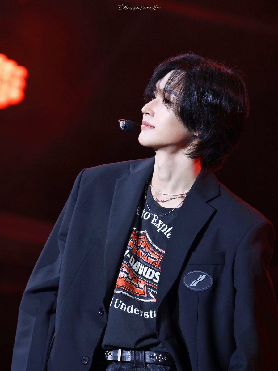 cherryrouuho's tweet photo. Kiss 💋💋

250216 HMA

#WONBIN #원빈 #RIIZE #라이즈 https://t.co/hgLFX85f1y