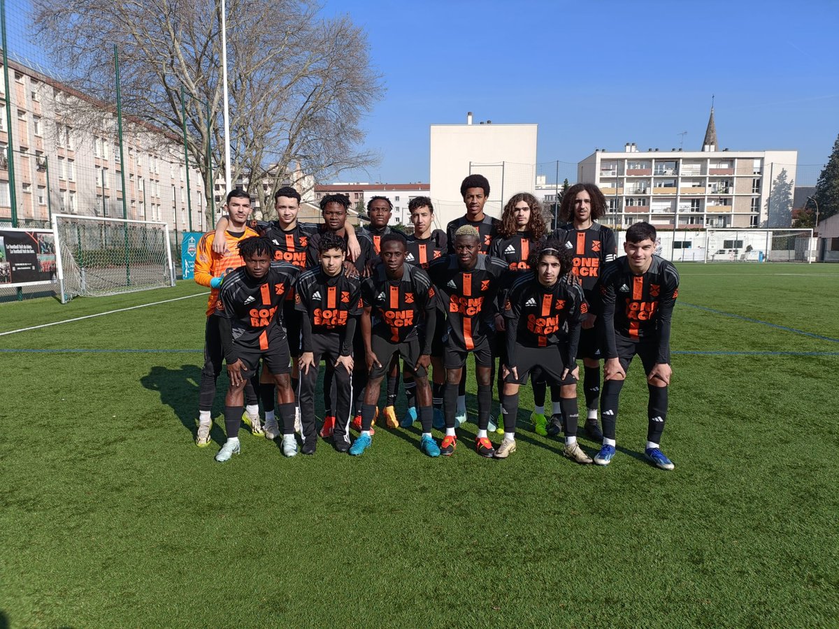 GonesRadioOff's tweet photo. 𝗚𝗘𝗡𝗘𝗥𝗔𝗧𝗜𝗢𝗡 𝗚𝗘𝗥𝗟𝗔𝗡𝗗 🟠⚫️
Nos U18 trônent actuellement à la 1re place et continuent leur montée sans limite ! ❤️ https://t.co/JTOP9Fi2Uj