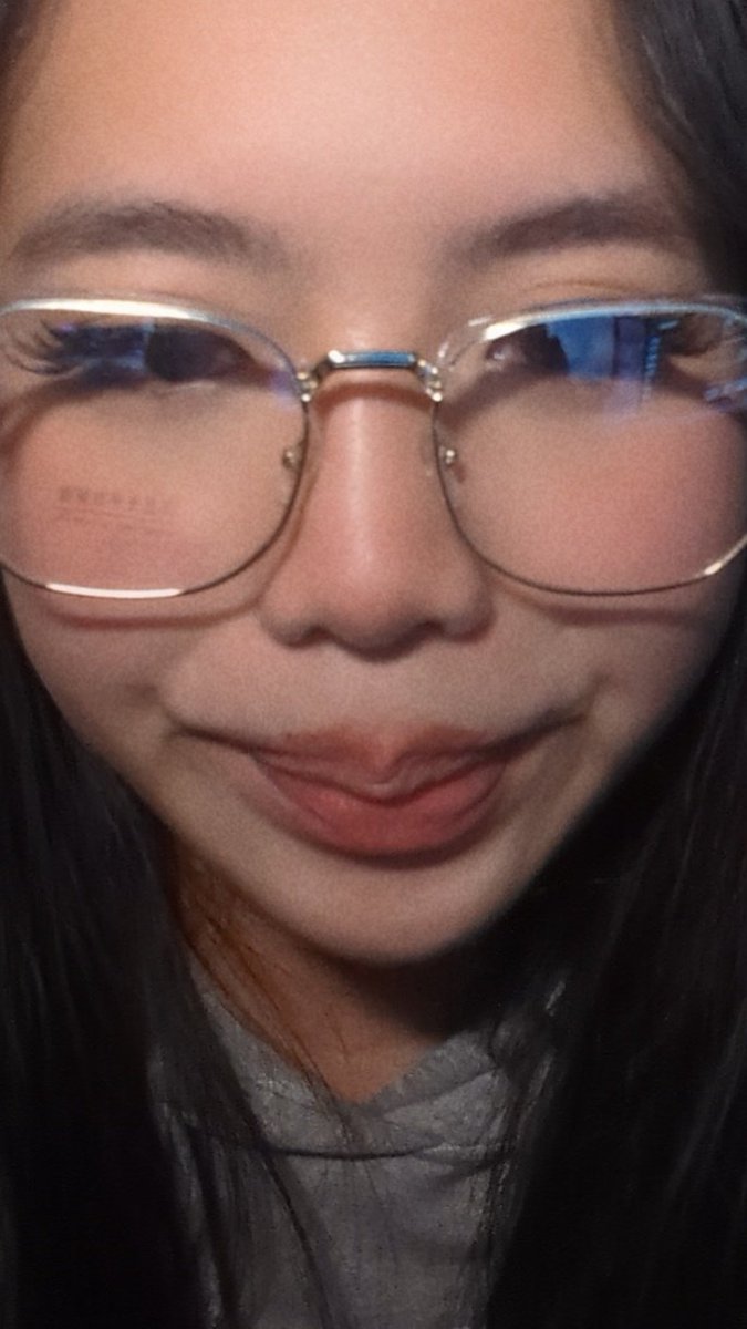 JassyxTea's tweet photo. new glasses 🤓 what do we think? https://t.co/6pkX7CZwAq