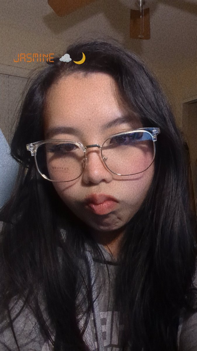 JassyxTea's tweet photo. new glasses 🤓 what do we think? https://t.co/6pkX7CZwAq