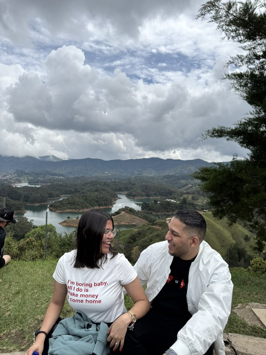 lisbethguzman_'s tweet photo. Nuestras vacaciones en 🇨🇴 https://t.co/XH1dvshoA7