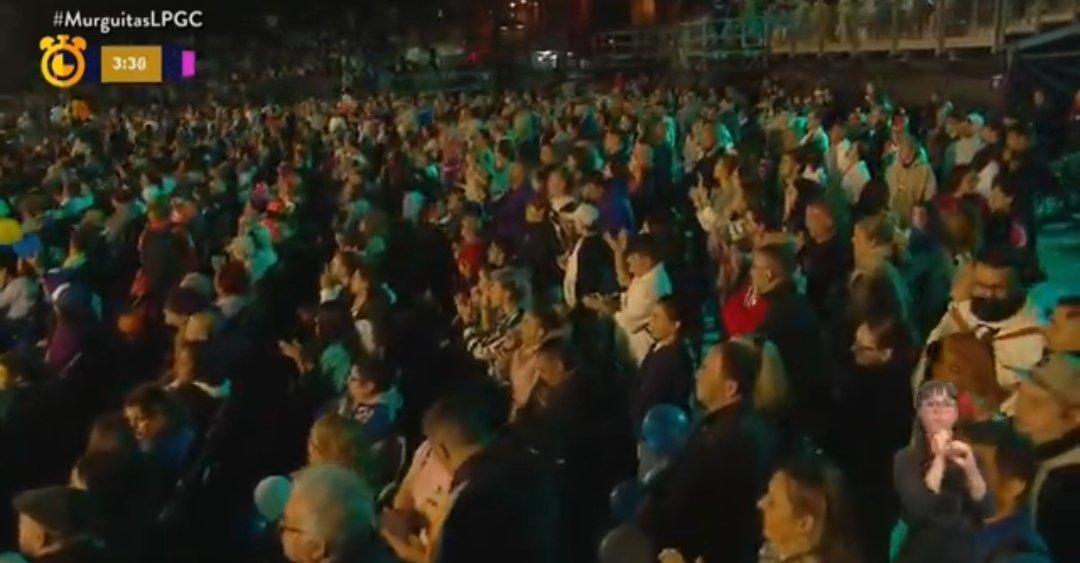 Llenazo en Santa Catalina para el concurso de murgas infantiles. Chapeau. Envidia sana #murguitaslpgc