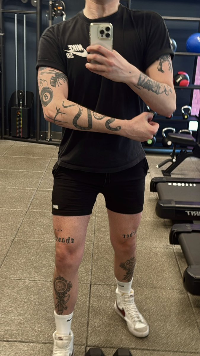 hydratedplus's tweet image. no free head