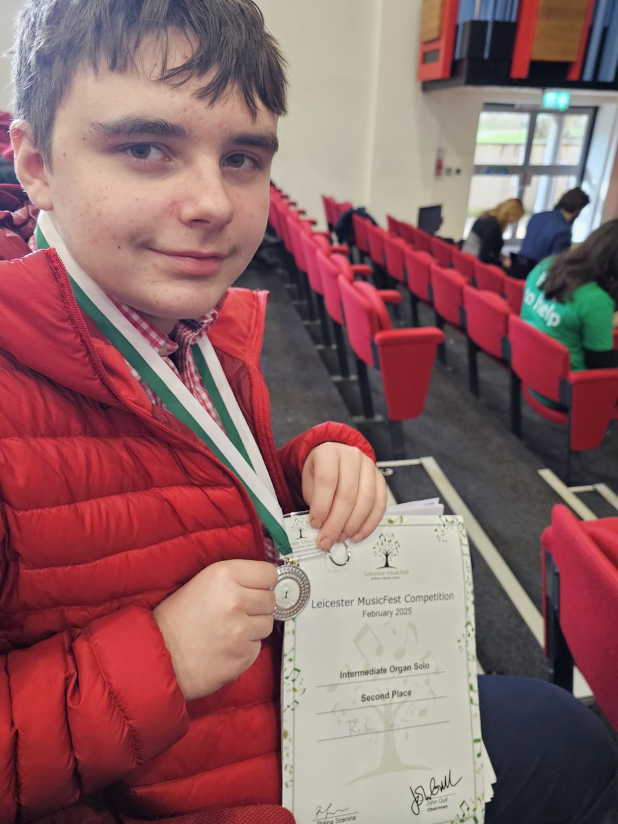 Many congratulations to one of the organ students from the keyboard section of our Music in Schools Programme, who came second place in the Intemediate Organ category of the Leicester MusicFest Competition. Well done on this richly deserved success! 🎹
