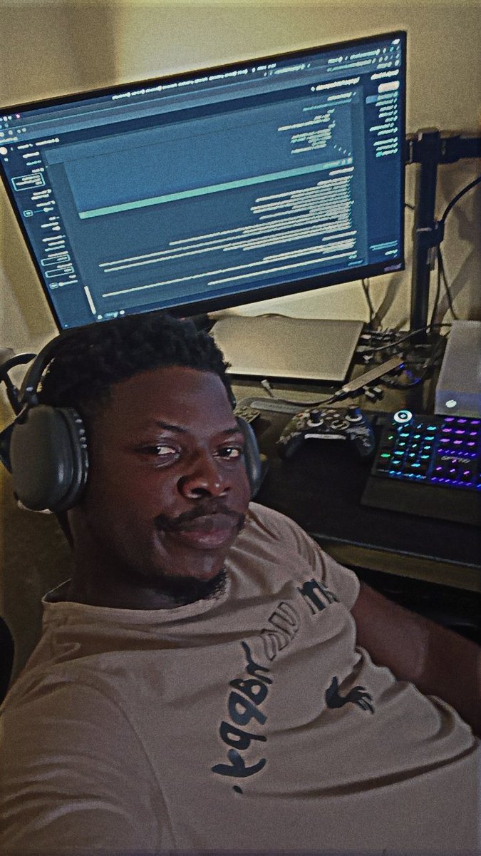 rhymezx_code's tweet image. #AndroidDev
Yes I code on Sundays too... 
I mostly push PRs
