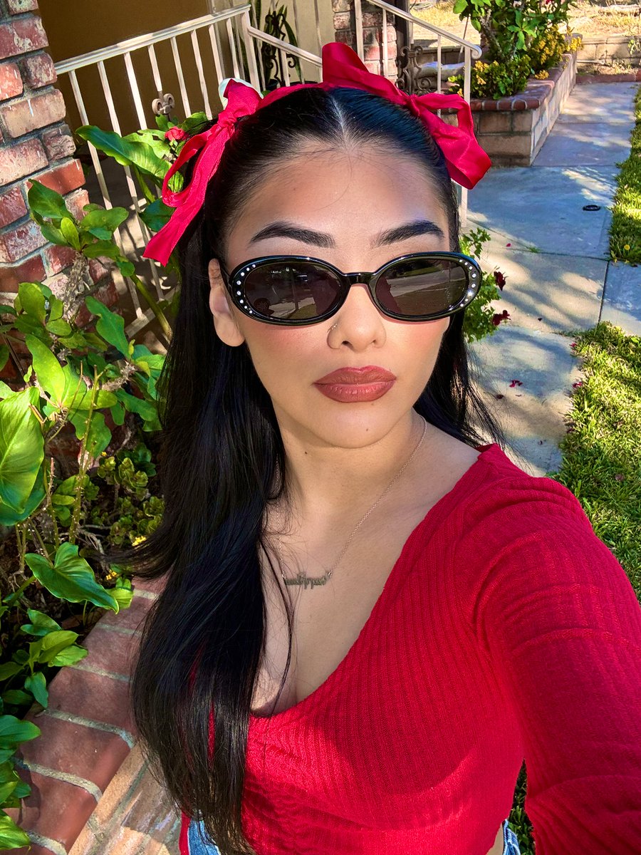 carinabjones's tweet photo. lover girl 💌💋 https://t.co/AmTIHHZGea