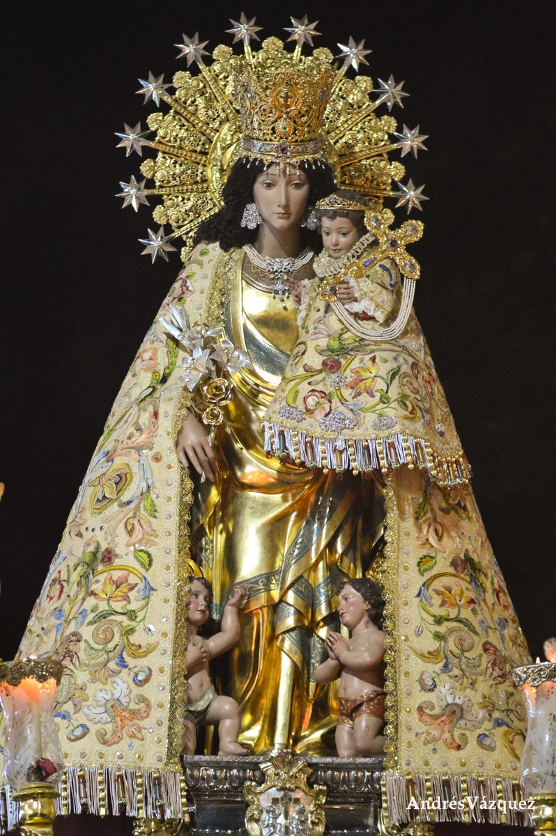 andres__vf's tweet photo. Madre de los Desamparados (I).

@basilicadesampa 
#TDSCofrade https://t.co/CNDyvnzf1T